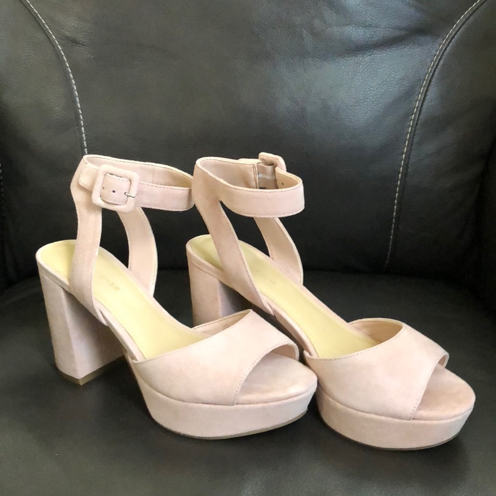 Brand New Marc Fisher Sandal